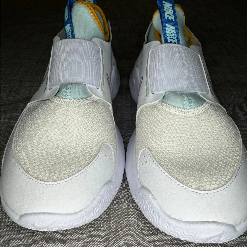Nike Flex Runner 3 GS White University Blue Slip On Sneakers HJ3495-141 Size 7Y